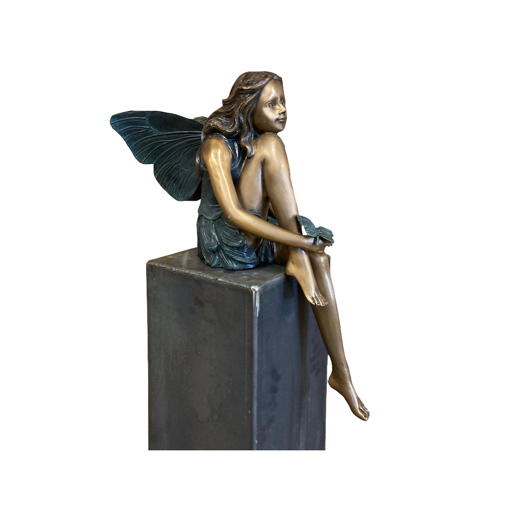 Bronze Skulptur "Fee mit Schmetterling"
