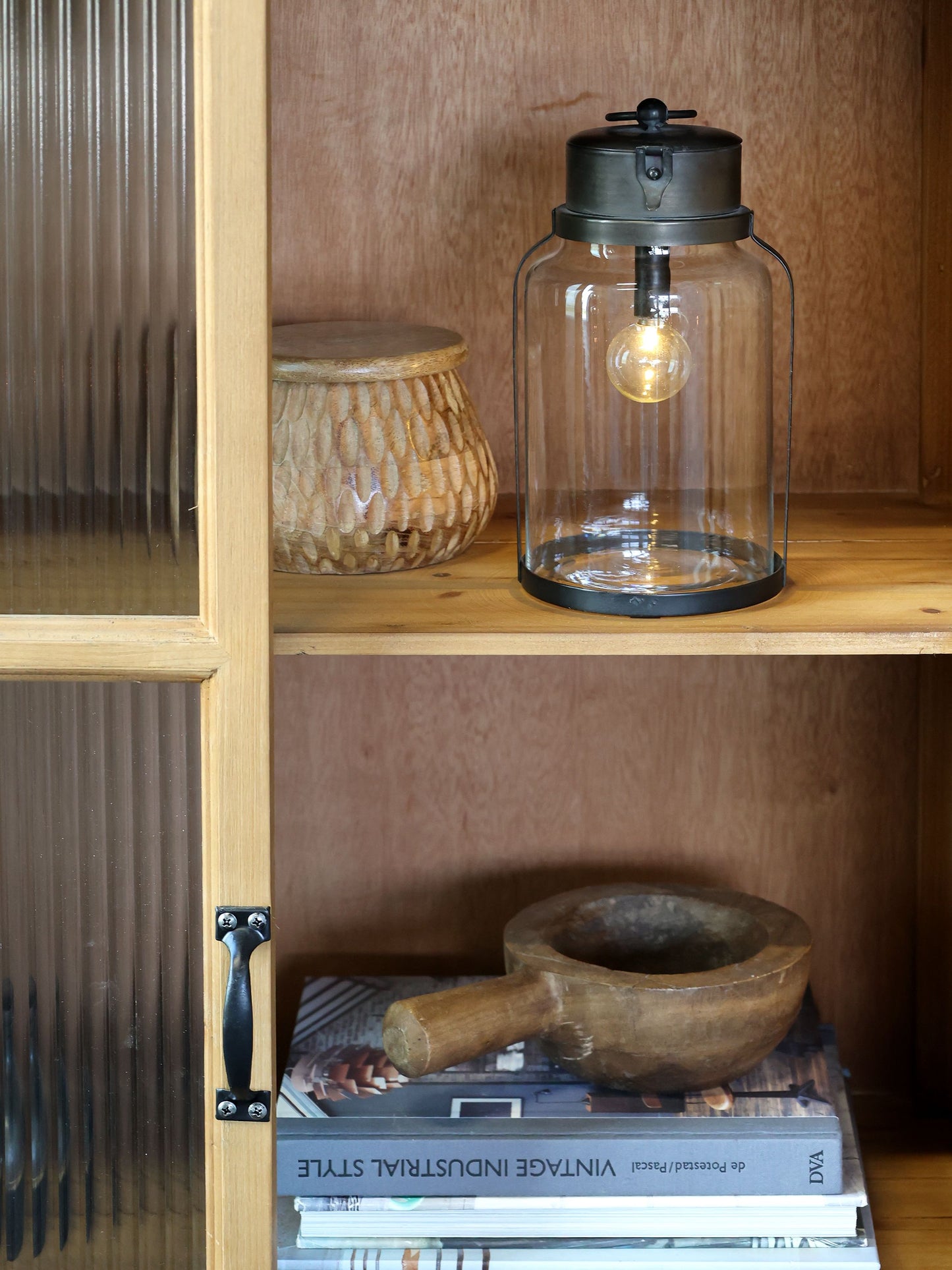 Vitrine vintage mit Riffelglas - Schrank - cosmali-shop.de