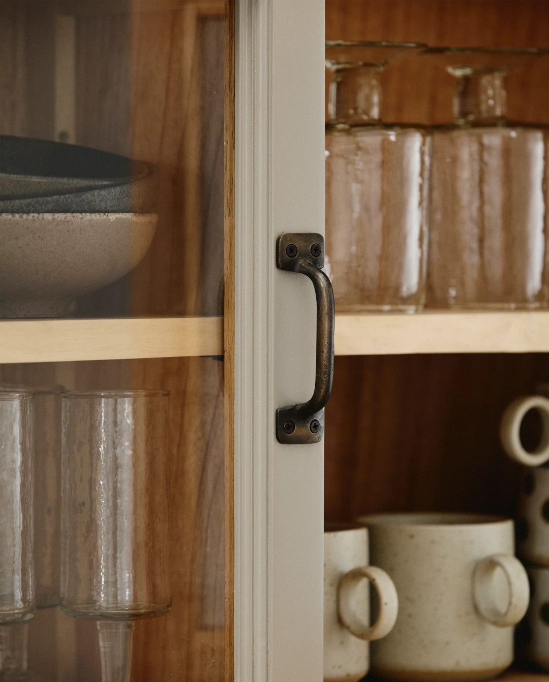 Wandvitrine MAJA grau-natur Landhausstil - cosmali-shop.com