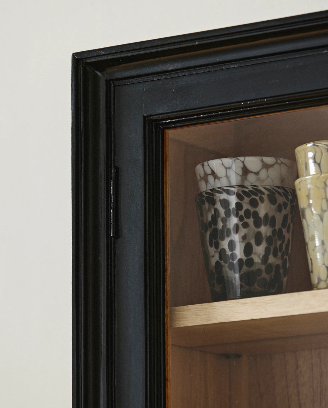 Wandvitrine MAJA schwarz-natur Landhausstil - cosmali-shop.com